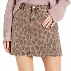 NWT. BLANKNYC denim leopard print mini ski…